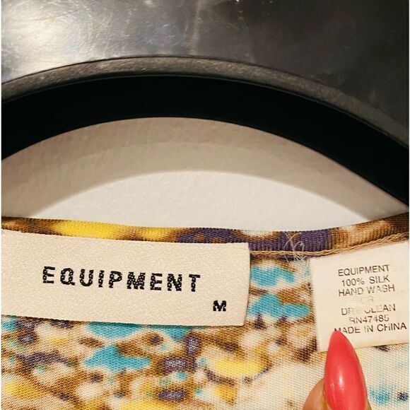 EQUIPMENT Watercolor Silk Tank V Neck Dress Size Medium - Picture 4 of 4